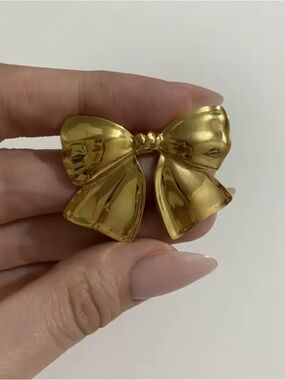 Gold Bow Elegant Brooch
